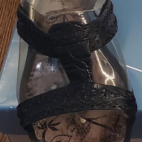 ** Nine West Bahenr Leather Stitched Sandals - Picture 3 of 10